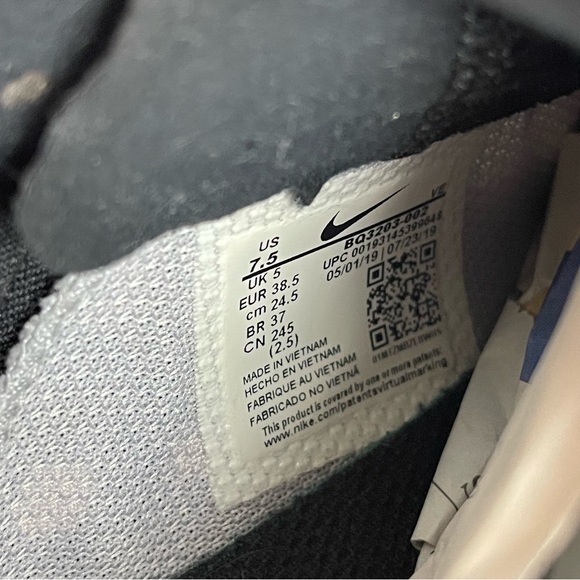 Nike WMNS Zoom Gravity - Picture 9 of 9